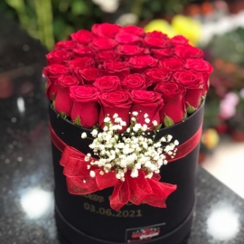  Kütahya Çiçekçiler kırmızı güllü kutu 